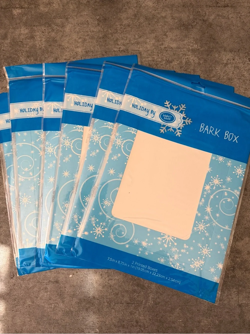 Holiday treat box bundle by Make N’ Mold- New!